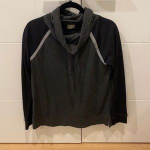 Mock neck jaw string sweater